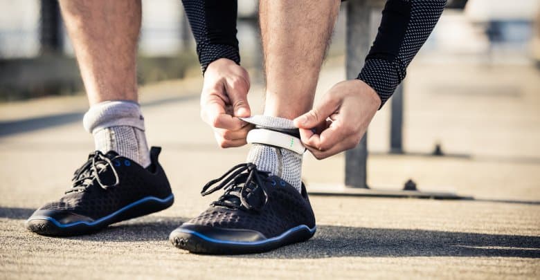 Running shoes with store gps tracking