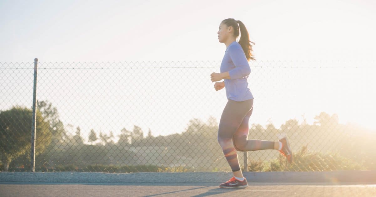 9 Best Running Headbands, According to a Seasoned Marathon Runner